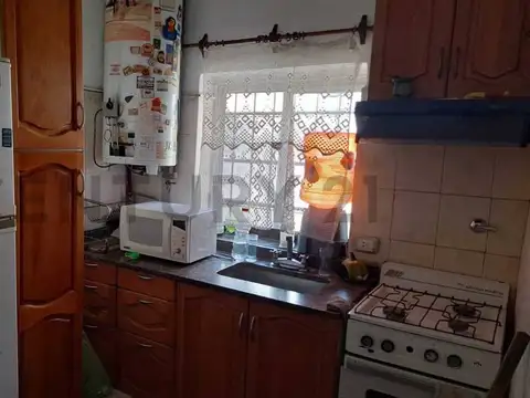 Casa 5 ambientes con 1 baño