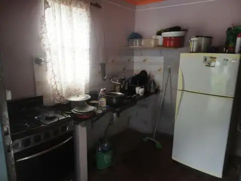 Casa 3 ambientes con 1 baño
