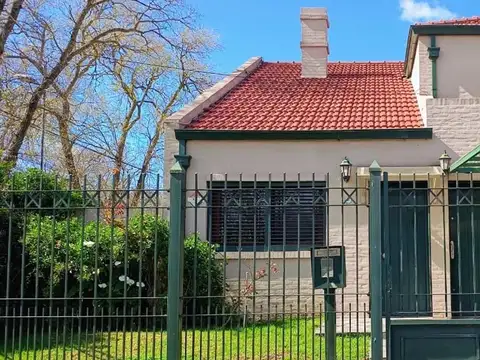 EXCELENTE CASA EN VENTA EN LOS TRONCOS - Z/PRIMAVESI.
