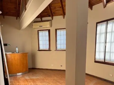 ALQUILER! EXCELENTE OFICINA 3 AMB AL FRENTE EN ALVEAR CHICO