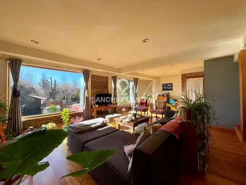 De los ceramistas 5900