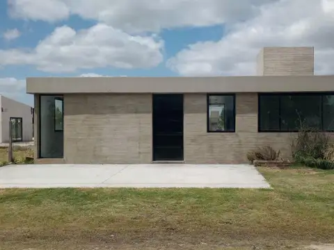 Casa a estrenar en Punta Chacra