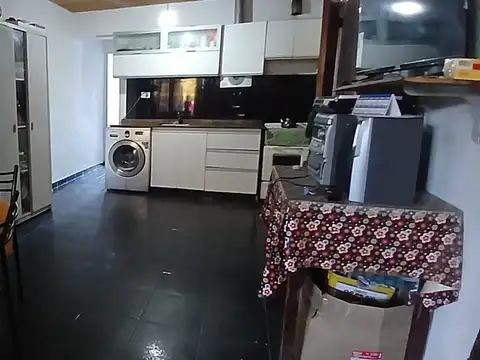 VENTA CASA DOS DORMITORIOS EN BARRIO LAS FLORES