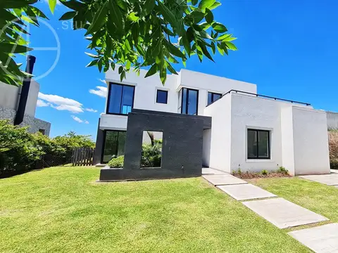 Casa en Venta al Este