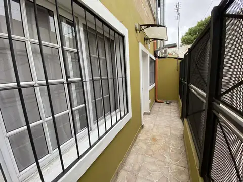 Depto Tipo Casa en Venta de 2 ambientes