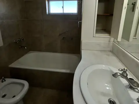 Departamento 4 ambientes con 2 baños
