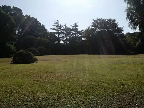 Quinta en venta - 5 dormitorios 3 baños - 396mts2 - Mar Del Plata