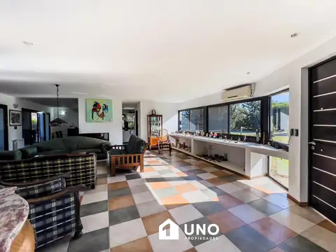 Avenida del Lago 200