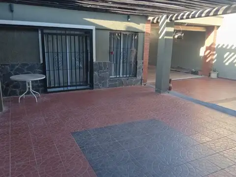 Casa en Venta en Godoy Cruz, USD 105.000