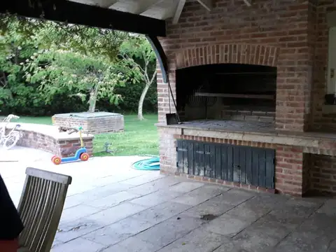 Los Trigales & Las Azaleas