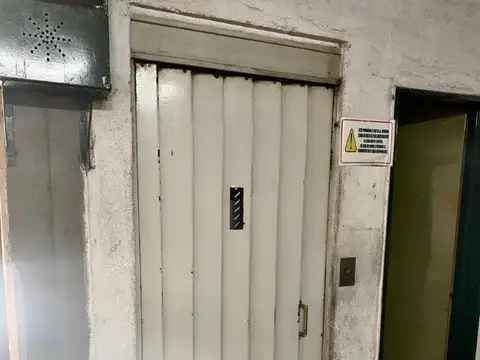 AMPLIA COCHERA CON SEGURIDAD EN VENTA - NUEVA CORDOBA