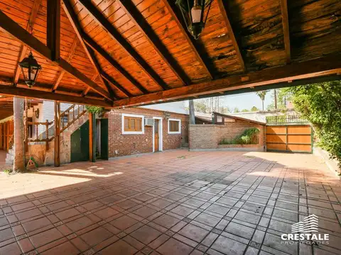 Casa en Venta con 6 cocheras