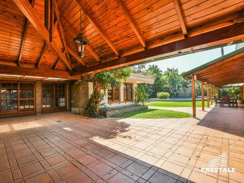 Casa 5 ambientes con 5 baños