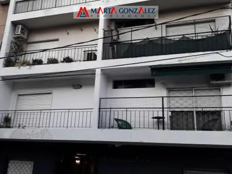 tres ambientes una cuadra de la estación