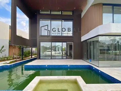 Casa 7 ambientes con 4 baños