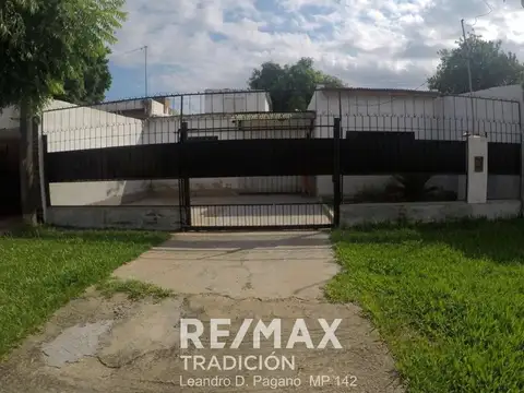 CASA EN VENTA Y HAB CON BAÑO PRIVADO  BARRANQUERAS
