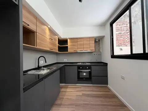 Paraguay 1931 | Casa pasillo 3 dormitorios