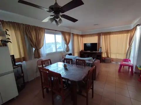 Granada 3000, Piso 4