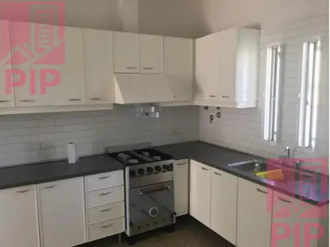 Depto Tipo Casa en Venta en El Palomar, USD 89.000