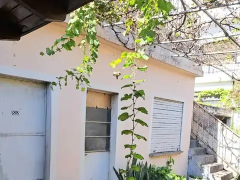 Venta amplia vivienda 5 amb con patio