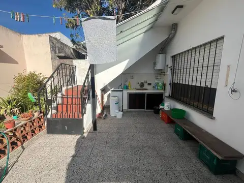 Depto Tipo Casa en Venta 40 años