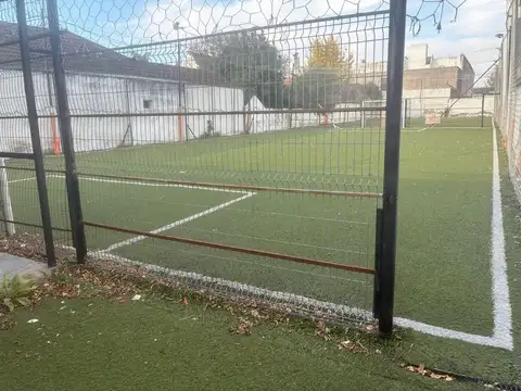 Terreno en Venta en Castelar, USD 240.000