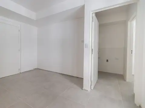 VENTA DEPARTAMENTO 4 AMBIENTES AL FRENTE EN OM