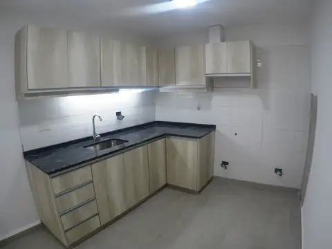 Depto Tipo Casa 2 ambientes con 1 baño