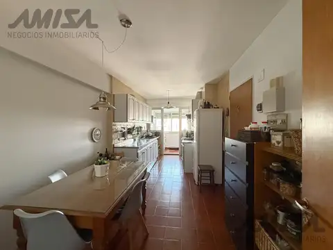 Departamento en Venta de 4 dormitorios