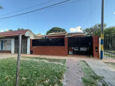 VENTA - CASA - 3 DORMITORIOS