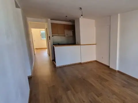 Cristóbal Colón 400, Piso 2