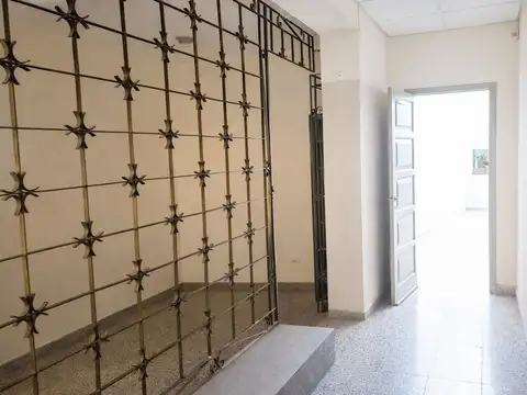 Casa 6 ambientes con 1 baño