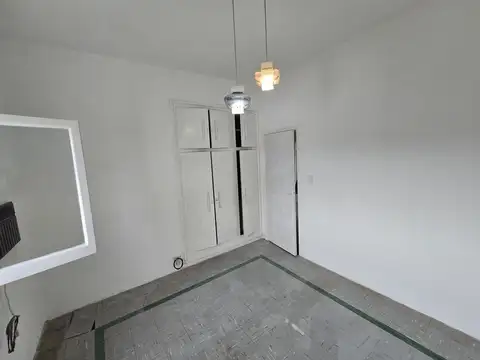 Depto Tipo Casa en Venta 50 años