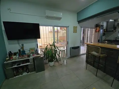 Depto Tipo Casa en Venta de 3 ambientes
