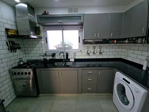 Depto Tipo Casa en Venta al Este