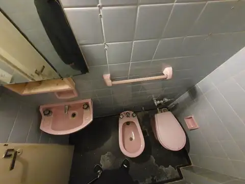 Gallo 1400 3ro - 4 amb con balcón.-