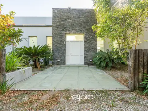 Odisea entre Efesos y Del Buen Orden