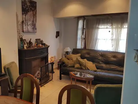 Casa 7 ambientes con 3 baños