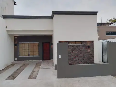 Casa de 3 ambientes en Ituzaingó Sur