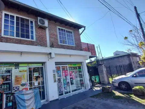 Locales con 3 Viviendas.