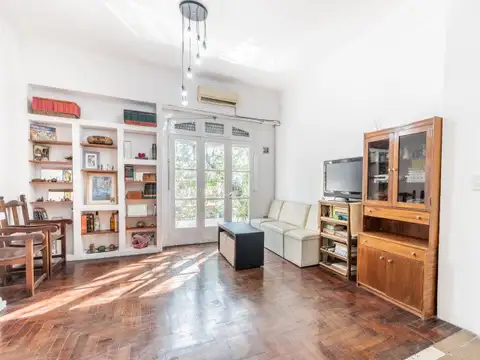 Depto Tipo Casa 4 ambientes con 2 baños