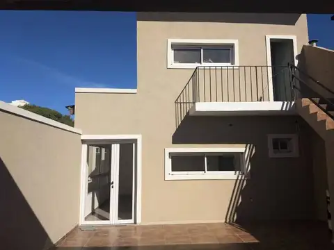 PISO EN VENTA EN VILLA LURO. 6 AMBIENTES SOBRE AV. RIVADAVIA SIN EXPENSAS