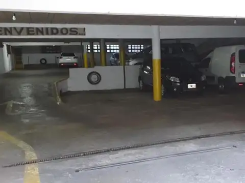 Cochera cubierta en zona centro
