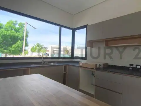 Casa en Venta en Lujan De Cuyo, USD 257.000