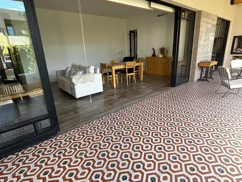 Casa Pinares de Furlotti, Una Planta, 3 Dorm, 3 Baños, Cochera, Jardín, Apto Crédito