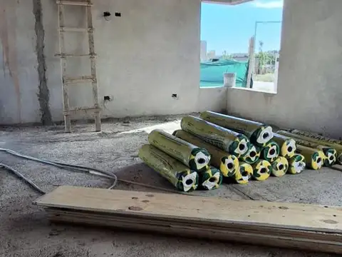 Casa 5 ambientes con 2 baños