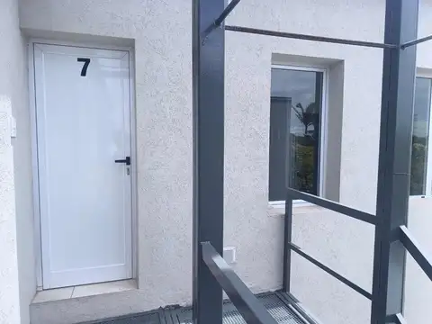 Calle Hipólito Irigoyen 2600