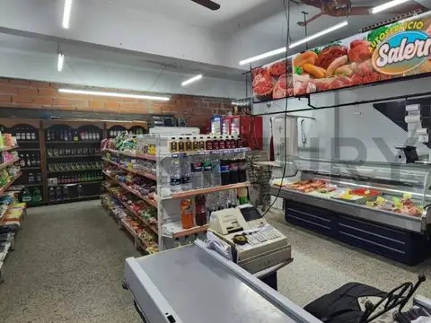 1º de mayo 2500, Piso 0