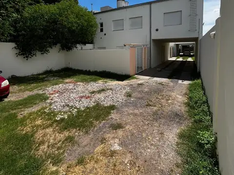 Departamento en Alquiler en Los Hornos, $ 450.000