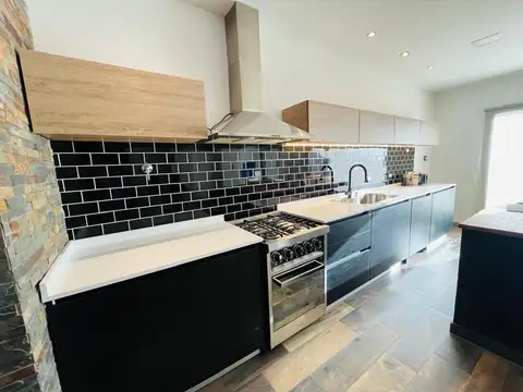 VENTA DIVINA CASA 3 AMBIENTES, ALTOS DEL VISTA HERMOSA